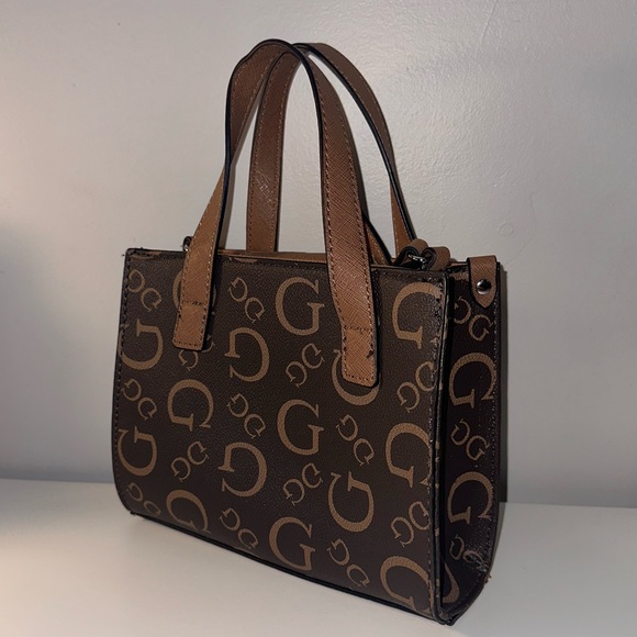 Guess Handbag - Picture 2 of 3